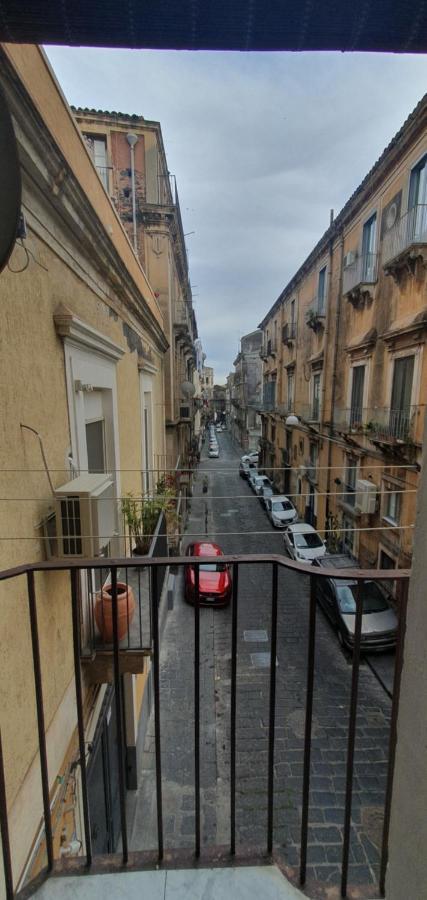 Domus Odeon La Casa Nel Parco Archeologico Di Cataniaアパートメント エクステリア 写真